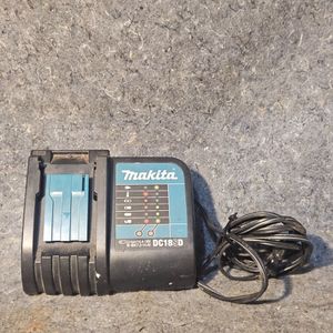 Makita dc18sd Battery Charger for Li Ion Batteries
