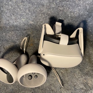 Meta - Quest 2 Advanced All-In-One Virtual Reality Headset - 128GB - Gray