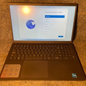 Dell Inspiron 15 3520 Laptop