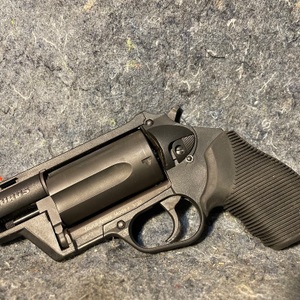 Taurus Judge Public Defender Polymer Handgun .45 Colt/.410 ga 5rd Capacity 2.5" 