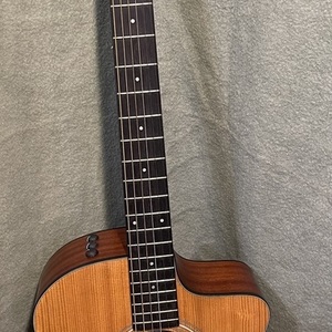 Taylor 114ce Grand Auditorium Acoustic-Electric Guitar "Natural", W/ Case