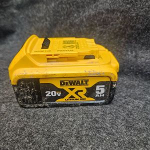 DEWALT 20V MAX Premium Lithium-Ion 5.0Ah Battery Pack